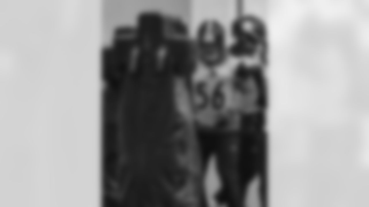 Pittsburgh Steelers linebacker Alex Highsmith (56) during practice at the UPMC Rooney Sports Complex preparing for a Week 15 matchup against the Miami Dolphins, Friday, Dec. 12, 2025 in Pittsburgh, PA. (Alysa Rubin / Pittsburgh Steelers)