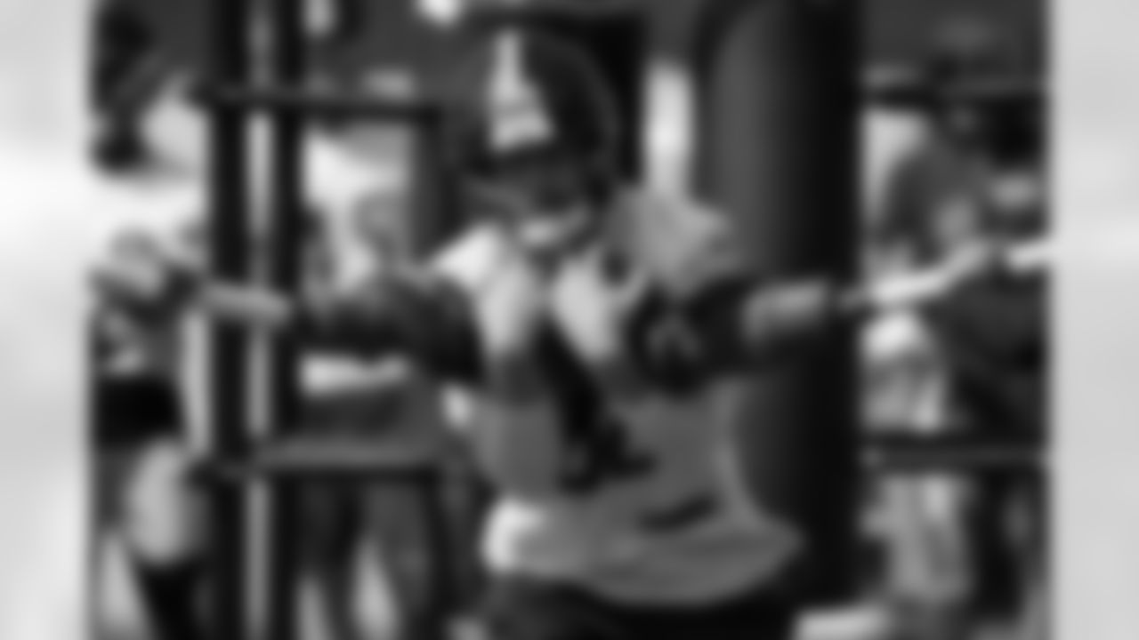 Pittsburgh Steelers tight end Pat Freiermuth (88) during practice at the UPMC Rooney Sports Complex preparing for a Week 1 matchup against the Atlanta Falcons, Friday, Sept. 6, 2024 in Pittsburgh, PA. (Karl Roser / Pittsburgh Steelers)