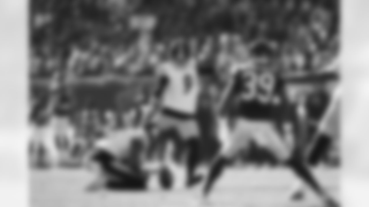 Pittsburgh Steelers kicker Chris Boswell (9) during a regular season game between the Pittsburgh Steelers and the Chicago Bears, Sunday, Nov. 23, 2025 in Chicago, IL. (Karl Roser / Pittsburgh Steelers)