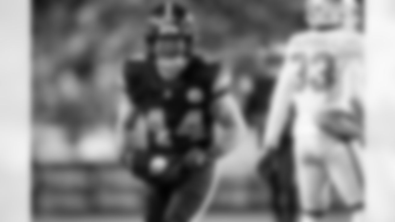 Pittsburgh Steelers linebacker Carson Bruener (44) during a regular season game between the Pittsburgh Steelers and the Miami Dolphins, Monday, Dec. 15, 2025 in Pittsburgh, PA. The Steelers defeated the Dolphins 28-15. (Karl Roser / Pittsburgh Steelers)