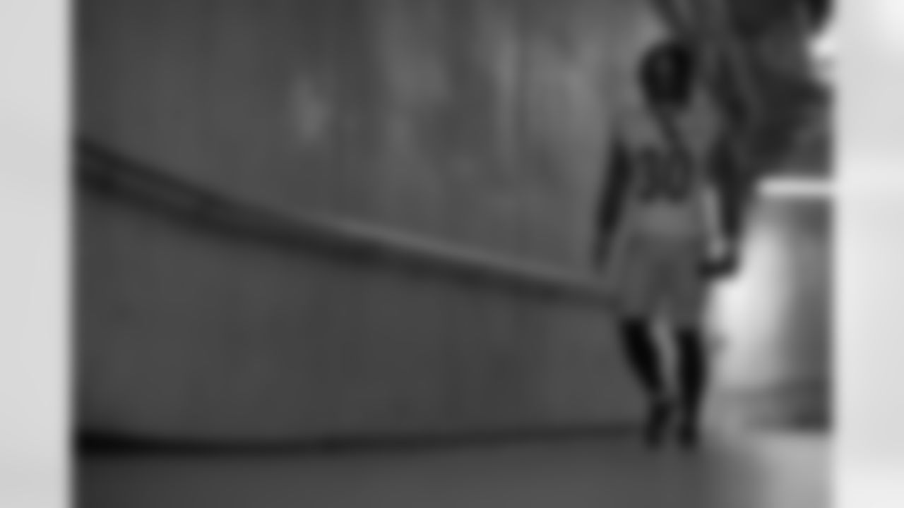 Pittsburgh Steelers running back Jaylen Warren (30) prior to a regular season game between the Pittsburgh Steelers and the Detroit Lions, Sunday, Dec. 21, 2025 in Detroit, MI. The Steelers defeated the Lions 29-24. (Karl Roser / Pittsburgh Steelers)