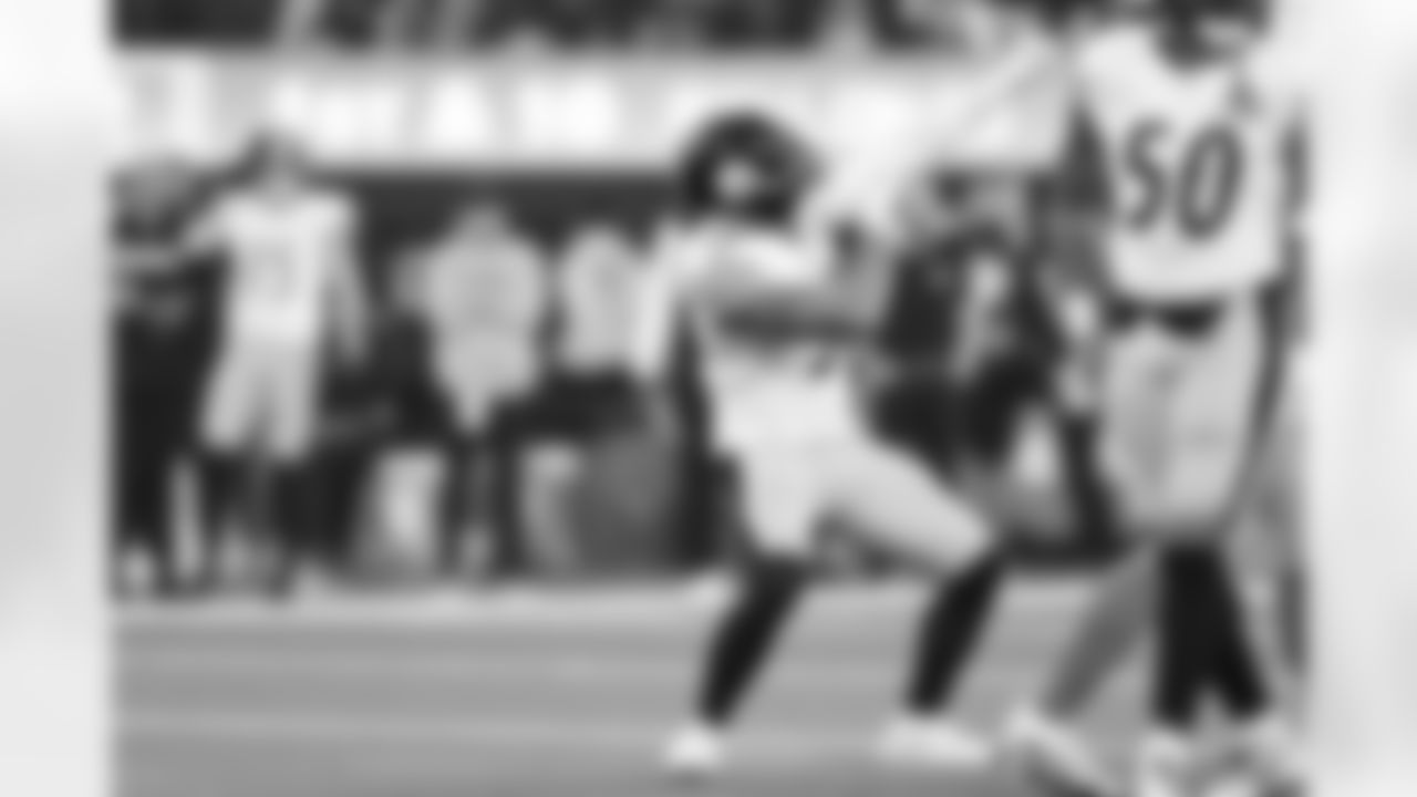 Pittsburgh Steelers linebacker Nick Herbig (51) Pittsburgh Steelers linebacker Malik Harrison (50) during a regular season game between the Pittsburgh Steelers and the Los Angeles Chargers, Sunday, Nov. 9, 2025 in Inglewood, CA. (Karl Roser / Pittsburgh Steelers)