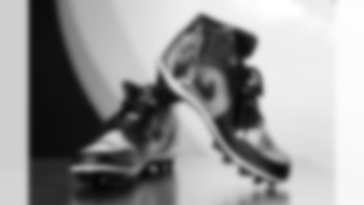 Pittsburgh Steelers linebacker Alex Highsmith (56) will showcase his custom cleats supporting the Alex Highsmith Family Foundation during Week 13. (Alysa Rubin / Pittsburgh Steelers)