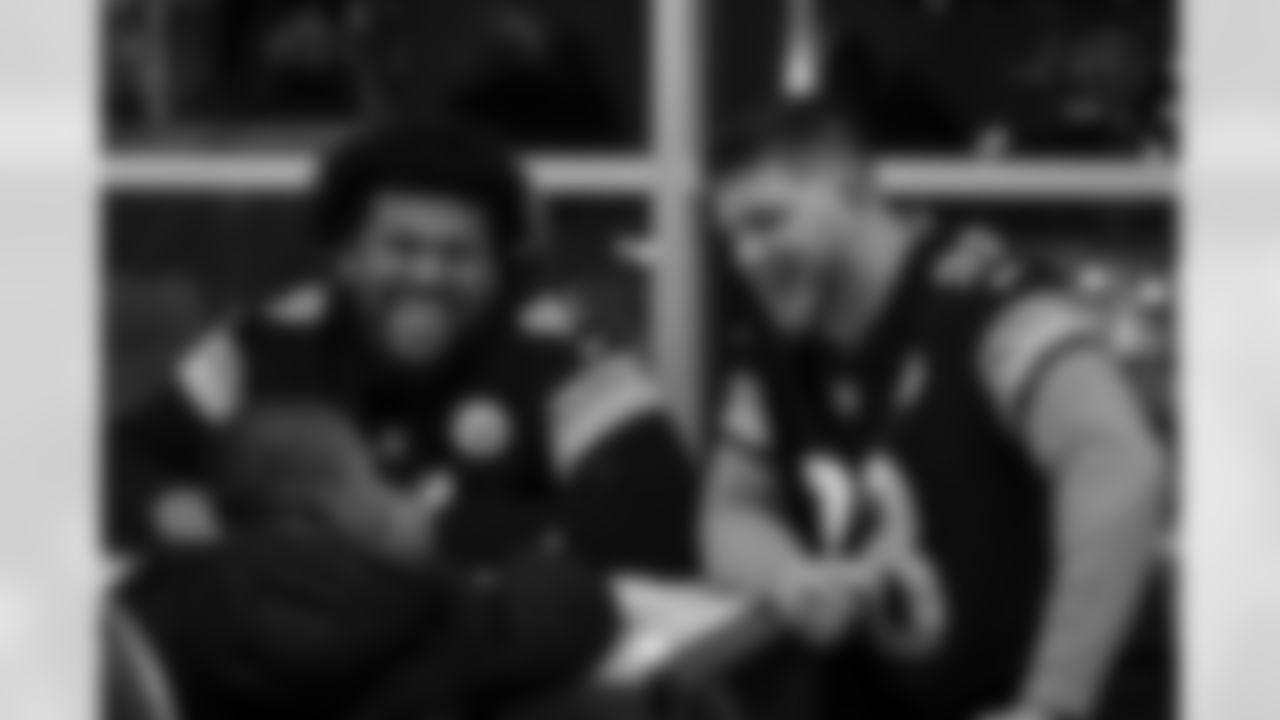 The Pittsburgh Steelers partnered with Convoy of Hope to give back to multiple community organizations in the Pittsburgh area on Tuesday, Dec. 9, 2025 in Pittsburgh, PA. (Alysa Rubin / Pittsburgh Steelers)