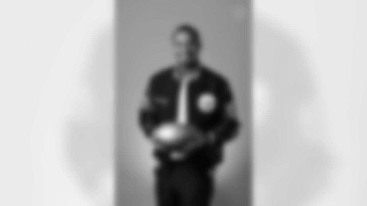 The Pittsburgh Steelers celebrate the 2025 Hall of Honor Class during the Hall of Honor Dinner Ceremony presented by U.S. Steel on Sunday, Dec. 14, 2025 in Pittsburgh, PA. (Karl Roser / Pittsburgh Steelers)