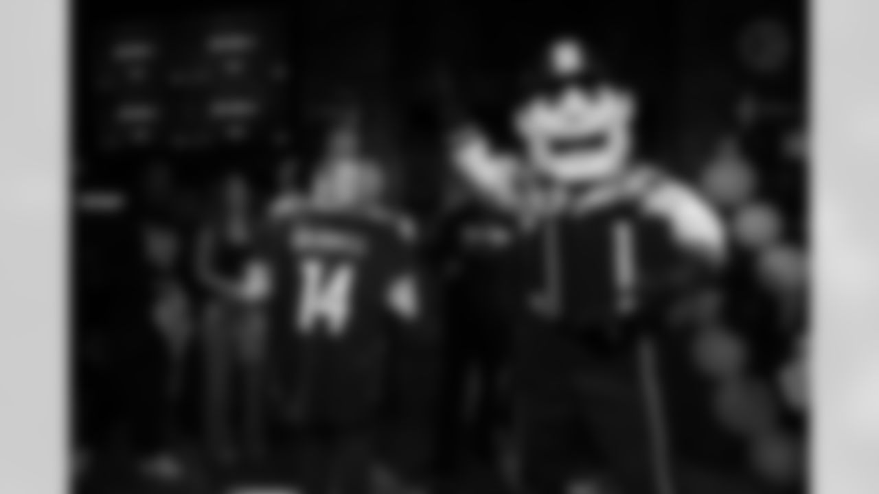 Pittsburgh Steelers fans attend the Steelers Nation Unite Playoff Party at Tequila Cowboy prior to the Wild Card game against the Houston Texans on Saturday, Jan. 10, 2026 in Pittsburgh, PA. (Arron Anastasia / Pittsburgh Steelers)