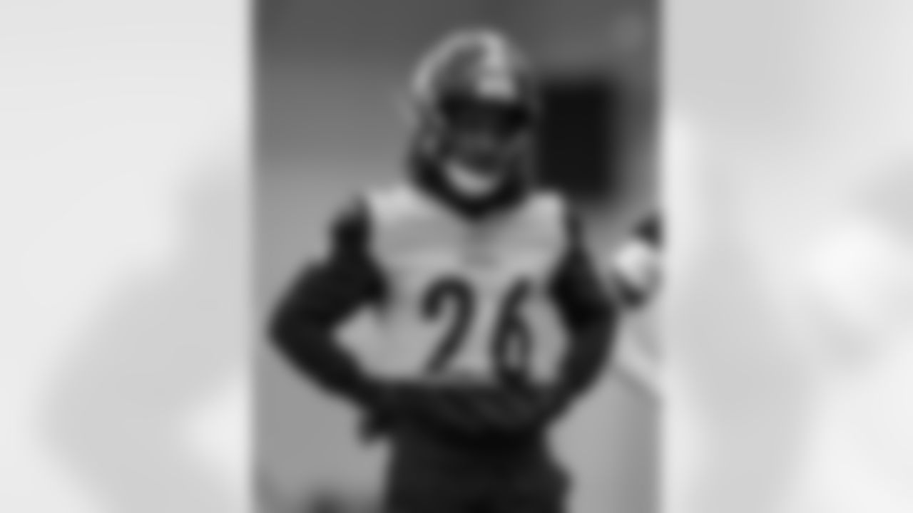 Pittsburgh Steelers cornerback Brandin Echols (26) during practice at the UPMC Rooney Sports Complex preparing for a Week 15 matchup against the Miami Dolphins, Friday, Dec. 12, 2025 in Pittsburgh, PA. (Alysa Rubin / Pittsburgh Steelers)