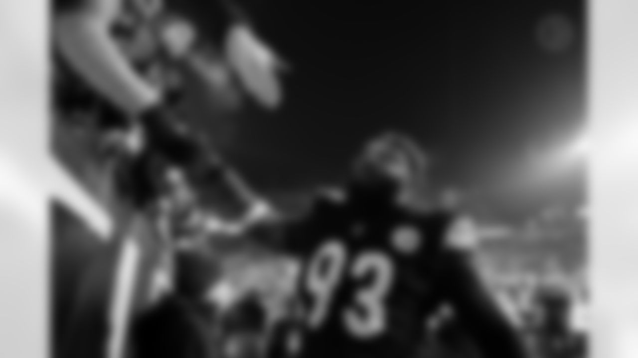 Pittsburgh Steelers defensive tackle Esezi Otomewo (93) during a regular season game between the Pittsburgh Steelers and the Baltimore Ravens, Sunday, Jan. 4, 2026 in Pittsburgh, PA. (Alysa Rubin / Pittsburgh Steelers)