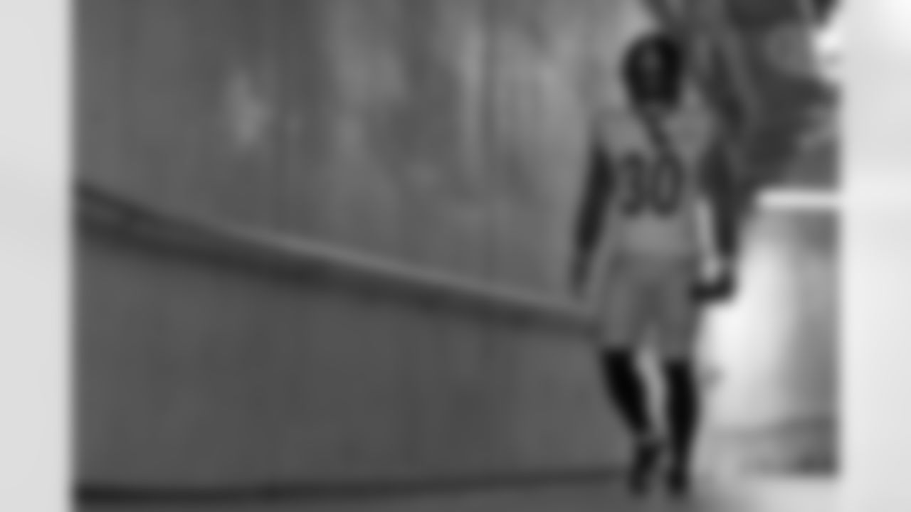 Pittsburgh Steelers running back Jaylen Warren (30) during a regular season game between the Pittsburgh Steelers and the Detroit Lions, Sunday, Dec. 21, 2025 in Detroit, MI. (Karl Roser / Pittsburgh Steelers)