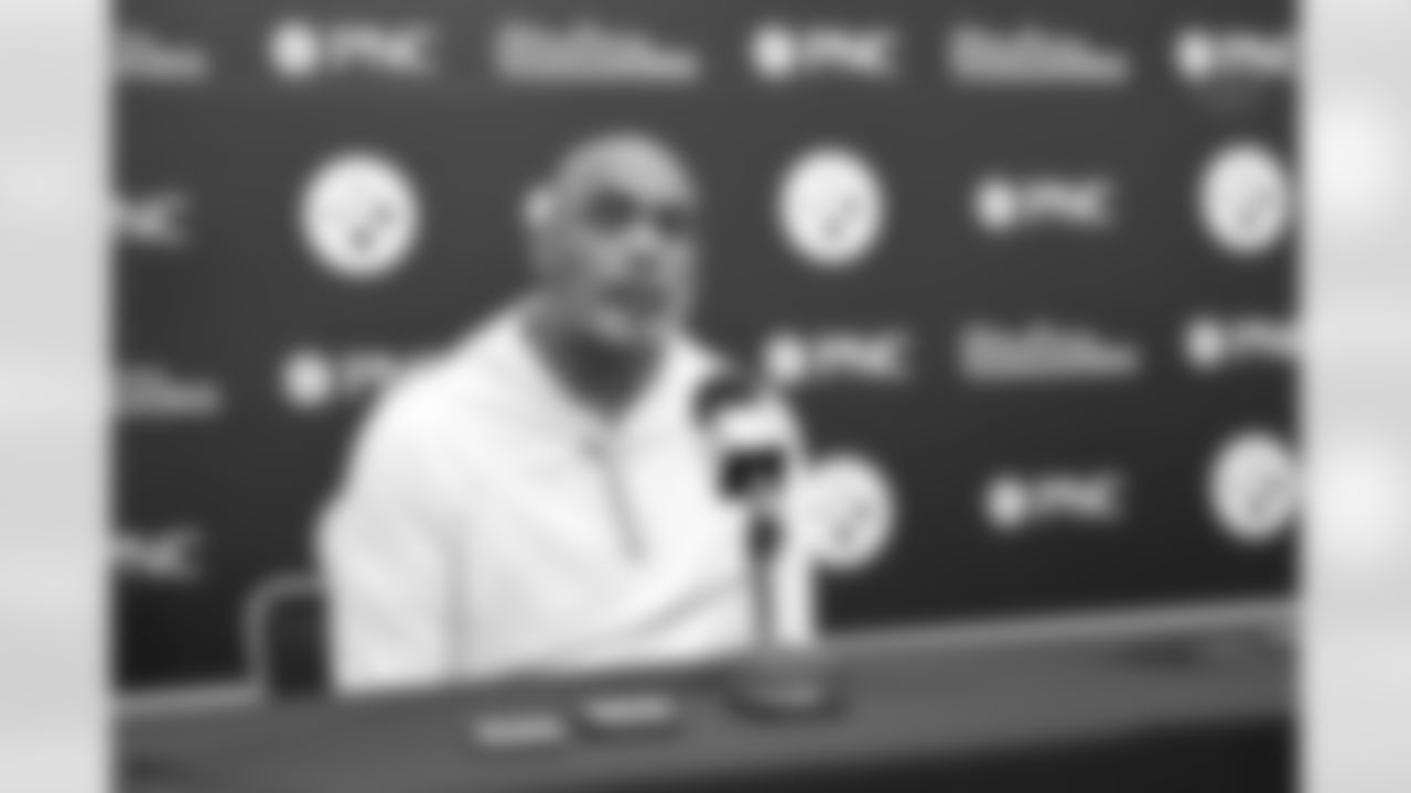 Pittsburgh Steelers defensive coordinator Teryl Austin speaks at a press conference following the fourth-round selection during the NFL Draft at the UPMC Rooney Sports Complex on Saturday, April 26, 2025 in Pittsburgh, PA. (Karl Roser / Pittsburgh Steelers)