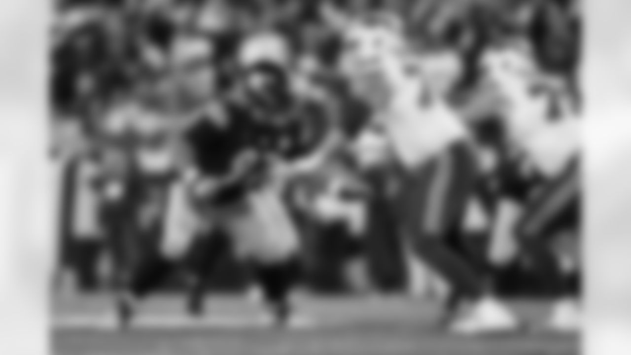 Pittsburgh Steelers defensive tackle Cameron Heyward (97) during a regular season game between the Pittsburgh Steelers and the Buffalo Bills, Sunday, Nov. 30, 2025 in Pittsburgh, PA.  (Alysa Rubin / Pittsburgh Steelers)