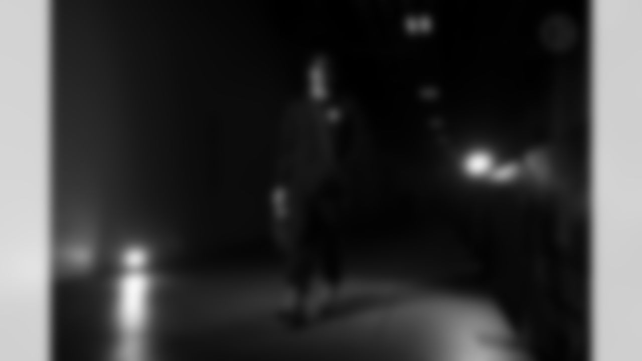 Pittsburgh Steelers quarterback Aaron Rodgers (8) during a regular season game between the Pittsburgh Steelers and the Buffalo Bills, Sunday, Nov. 30, 2025 in Pittsburgh, PA.  (Karl Roser / Pittsburgh Steelers)