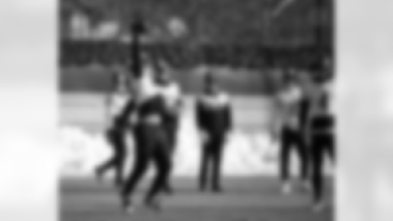 Pittsburgh Steelers wide receiver Adam Thielen (16) during practice at the UPMC Rooney Sports Complex preparing for a Week 16 matchup against the Detroit Lions, Thursday, Dec. 18, 2025 in Pittsburgh, PA. (Karl Roser / Pittsburgh Steelers)