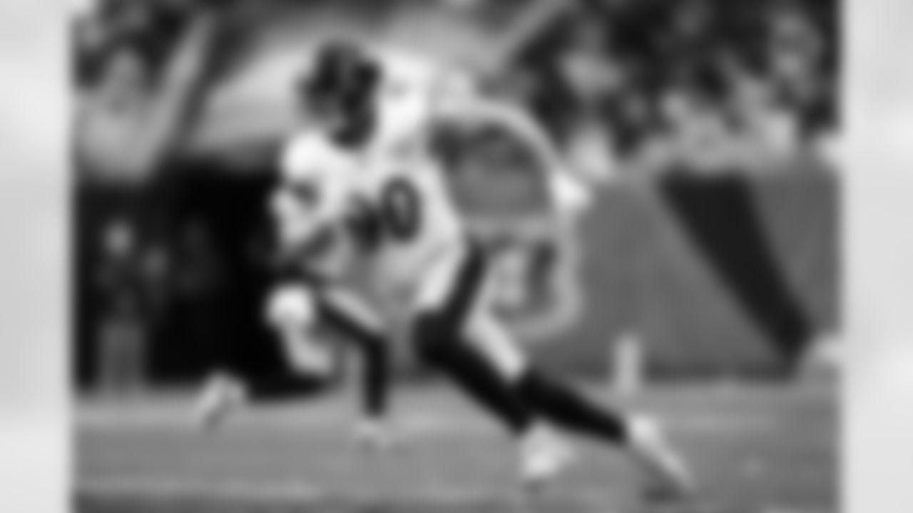 Pittsburgh Steelers linebacker T.J. Watt (90) during a regular season game between the Pittsburgh Steelers and the Cincinnati Bengals, Sunday, Nov. 26, 2023 in Cincinnati, OH. (Karl Roser / Pittsburgh Steelers)