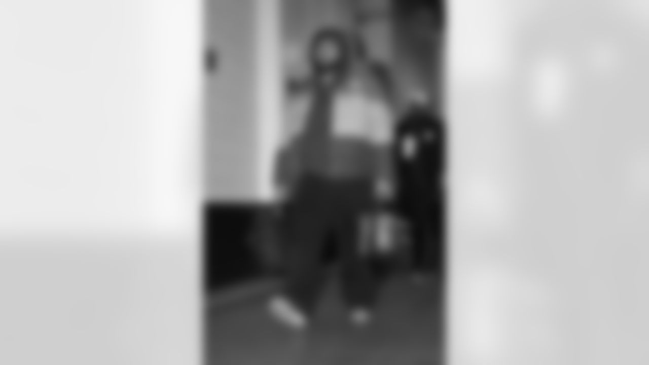 Pittsburgh Steelers offensive tackle Troy Fautanu (76) during a regular season game between the Pittsburgh Steelers and the Cleveland Browns, Sunday, Dec. 28, 2025 in Cleveland, OH. (Alysa Rubin / Pittsburgh Steelers)