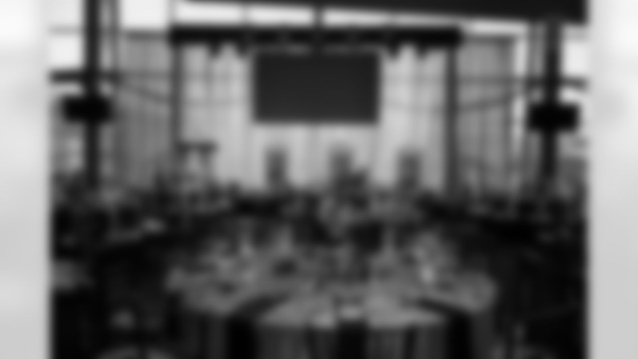 The Pittsburgh Steelers celebrate the 2025 Hall of Honor Class during the Hall of Honor Dinner Ceremony presented by U.S. Steel on Sunday, Dec. 14, 2025 in Pittsburgh, PA. (Alysa Rubin / Pittsburgh Steelers)