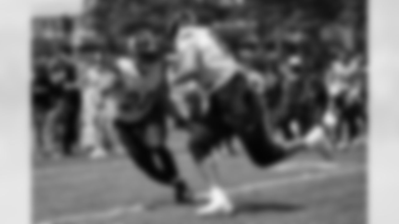 Pittsburgh Steelers safety Miles Killebrew (28) and Pittsburgh Steelers tight end Pat Freiermuth (88) train at Saint Vincent College during the 2025 Steelers Training Camp on Wednesday August 6, 2025 in Latrobe, PA. (Alysa Rubin / Pittsburgh Steelers)