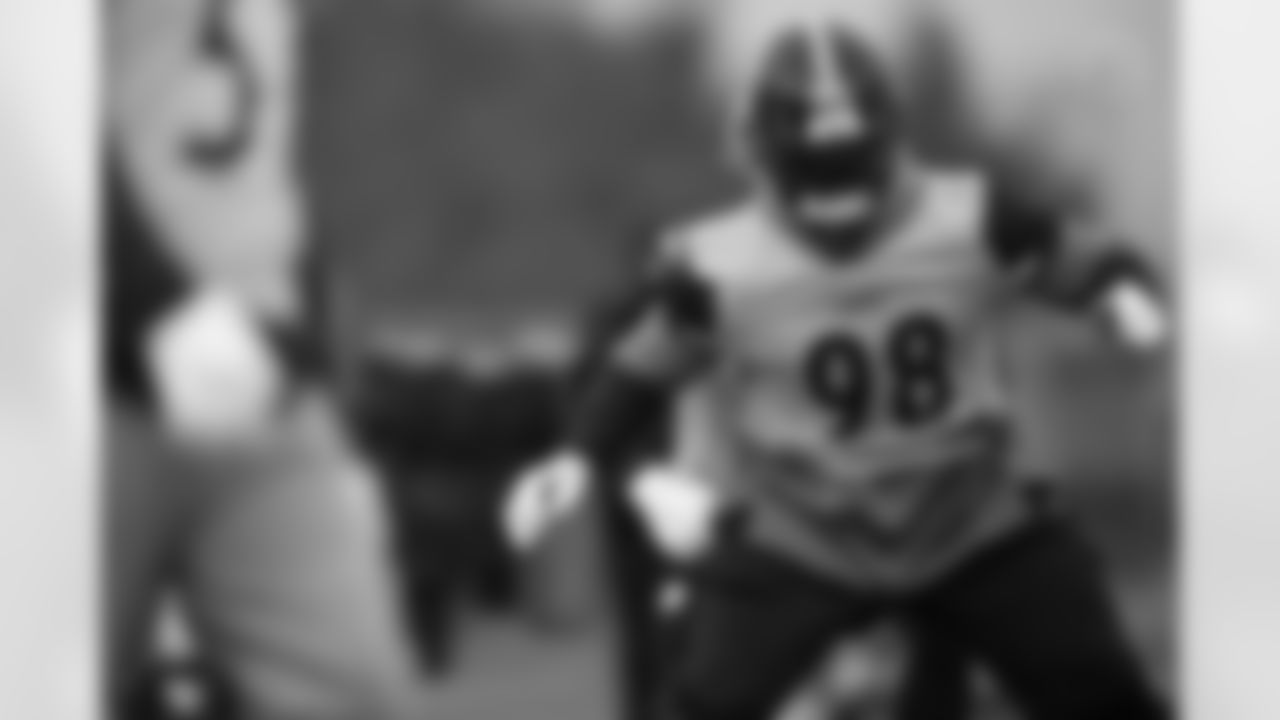 Pittsburgh Steelers defensive end DeMarvin Leal (98) during practice at the UPMC Rooney Sports Complex preparing for a Week 11 matchup against the Cincinnati Bengals, Wednesday, Nov. 12, 2025 in Pittsburgh, PA. (Alysa Rubin / Pittsburgh Steelers)