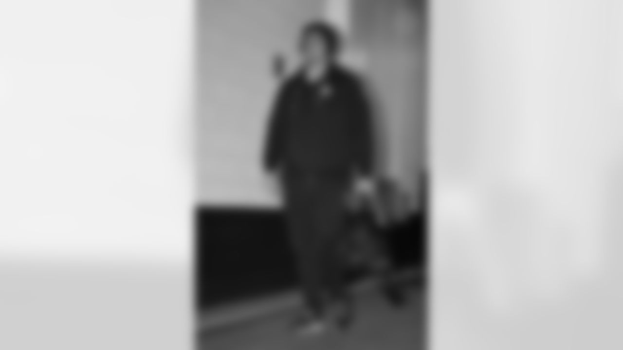 Pittsburgh Steelers guard Andrus Peat (71) during a regular season game between the Pittsburgh Steelers and the Cleveland Browns, Sunday, Dec. 28, 2025 in Cleveland, OH. (Alysa Rubin / Pittsburgh Steelers)