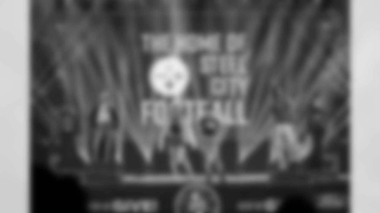 Steelers Style benefiting UPMC Sports Medicine Concussion Program, Cancer Bridges, and the Chuck Noll Foundation, Friday, Oct. 10, 2025 in Pittsburgh, PA. (Karl Roser / Pittsburgh Steelers)