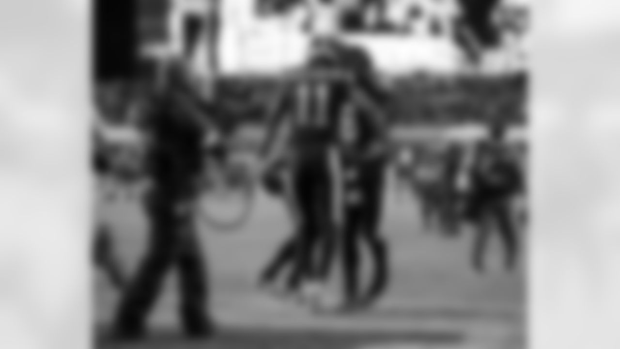 Pittsburgh Steelers wide receiver Marquez Valdes-Scantling (11) and Pittsburgh Steelers quarterback Aaron Rodgers (8) during a regular season game between the Pittsburgh Steelers and the Miami Dolphins, Monday, Dec. 15, 2025 in Pittsburgh, PA. The Steelers defeated the Dolphins 28-15. (Karl Roser / Pittsburgh Steelers)