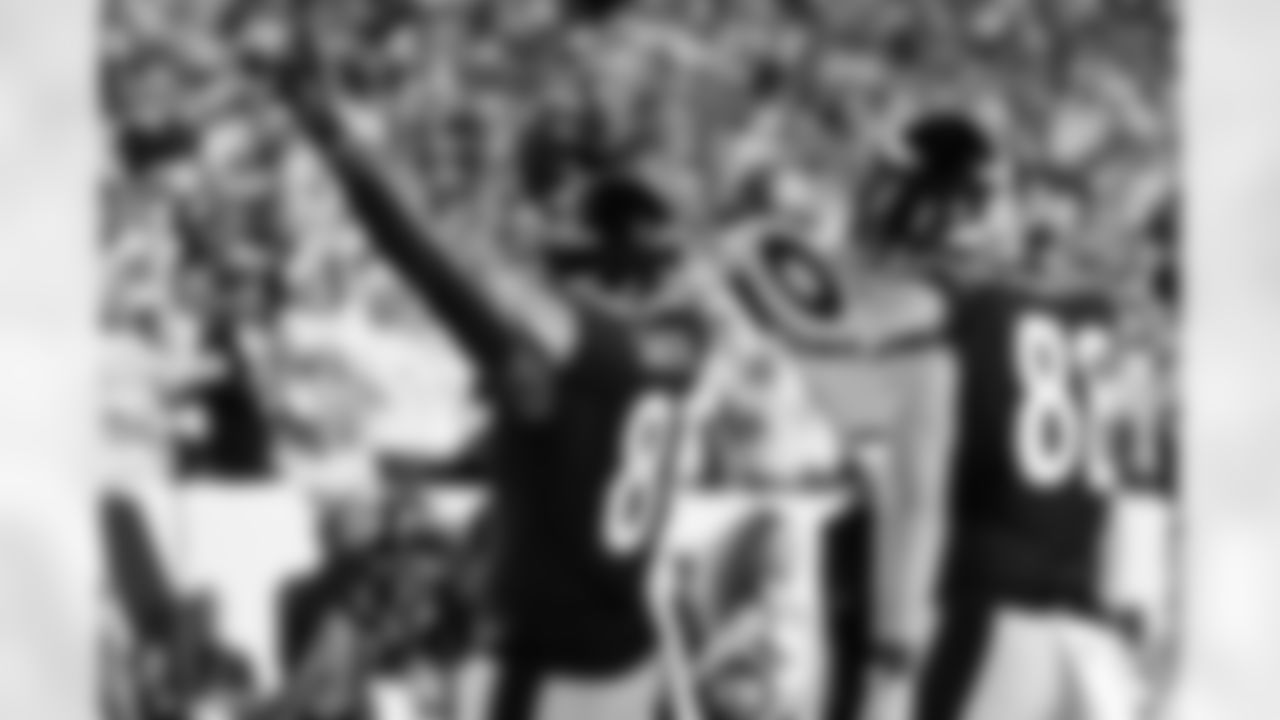 Pittsburgh Steelers tight end Jonnu Smith (81) during a regular season game between the Pittsburgh Steelers and the Cincinnati Bengals, Thursday, Oct. 16, 2025 in Cincinnati, OH. (Taylor Ollason / Pittsburgh Steelers)