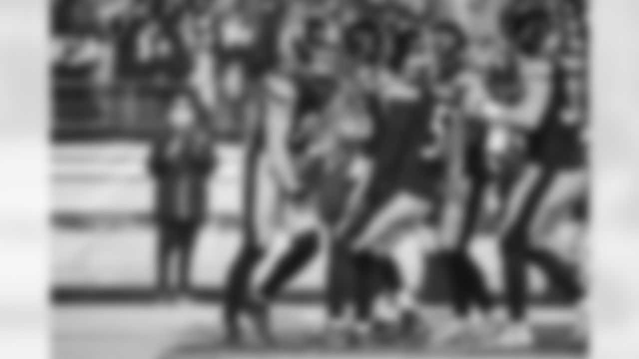 Pittsburgh Steelers linebacker T.J. Watt (90), linebacker Alex Highsmith (56) and linebacker Nick Herbig (51) during a regular season game between the Pittsburgh Steelers and the Baltimore Ravens, Sunday, Jan. 4, 2026 in Pittsburgh, PA.  (Alysa Rubin / Pittsburgh Steelers)