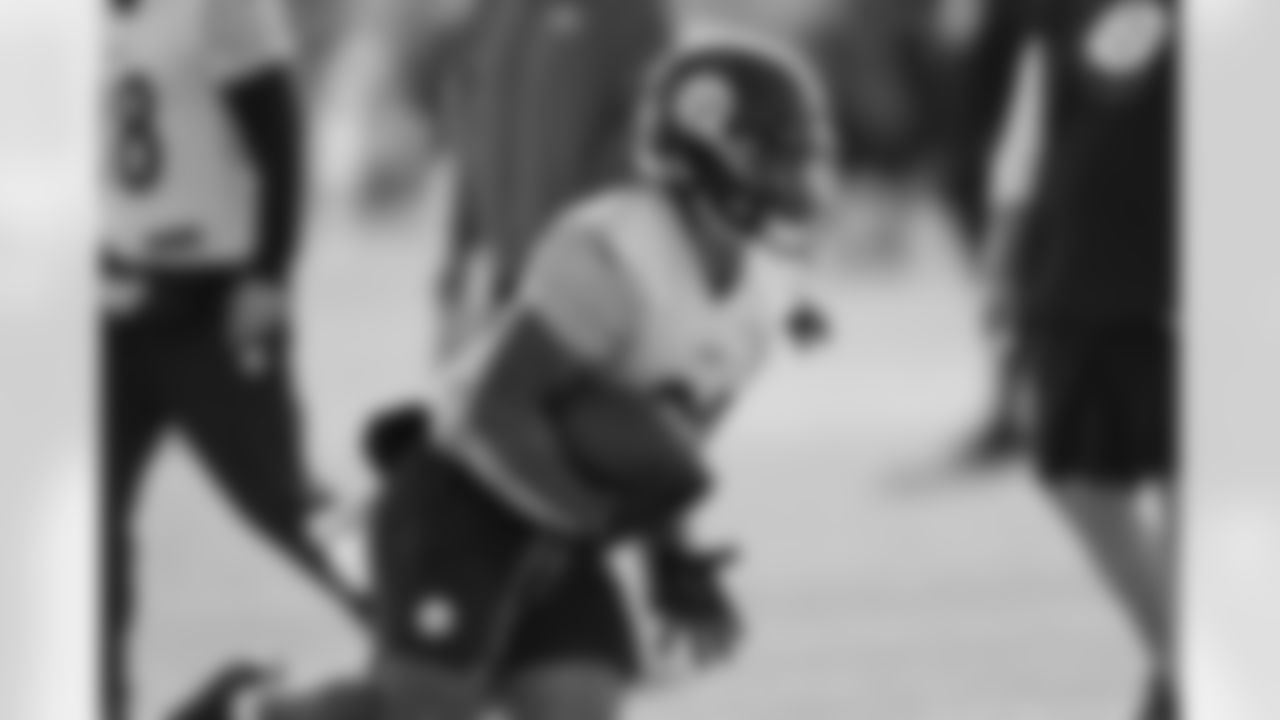 Pittsburgh Steelers running back Jaylen Warren (30) during practice at the UPMC Rooney Sports Complex preparing for a Week 16 matchup against the Detroit Lions, Thursday, Dec. 18, 2025 in Pittsburgh, PA. (Karl Roser / Pittsburgh Steelers)