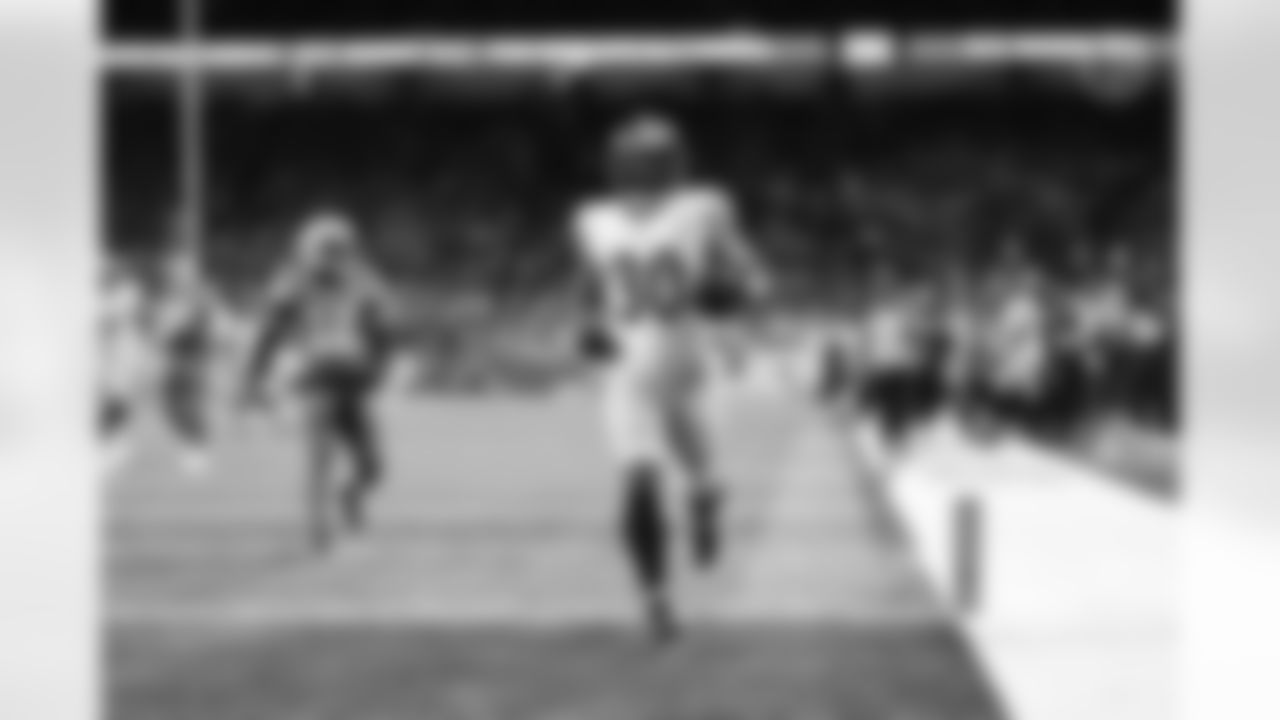 Pittsburgh Steelers running back Jaylen Warren (30) during a regular season game between the Pittsburgh Steelers and the Detroit Lions, Sunday, Dec. 21, 2025 in Detroit, MI. (Karl Roser / Pittsburgh Steelers)