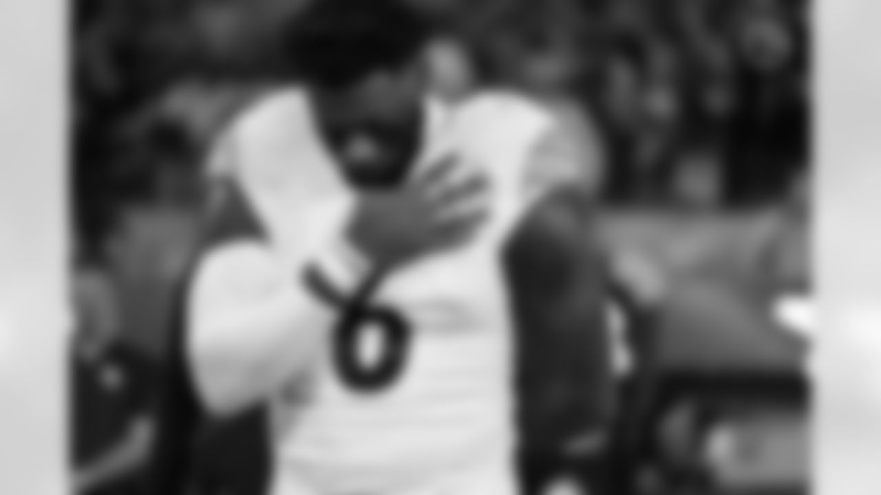 Pittsburgh Steelers linebacker Patrick Queen (6) during a regular season game between the Pittsburgh Steelers and the Los Angeles Chargers, Sunday, Nov. 9, 2025 in Inglewood, CA. (Karl Roser / Pittsburgh Steelers)