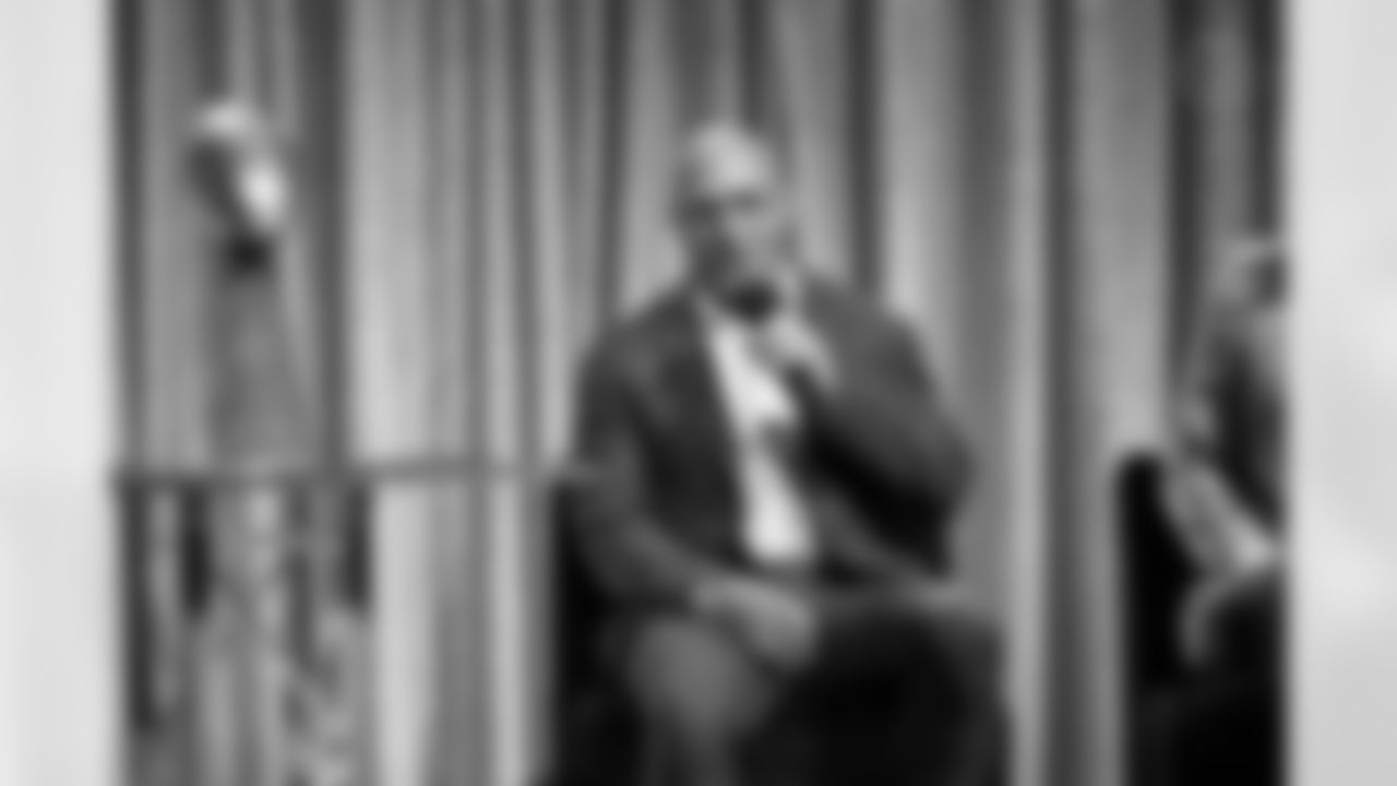 The Pittsburgh Steelers celebrated the 20th anniversary of Super Bowl XL during the Alumni Weekend Dinner at Acrisure Stadium benefitting the UPMC Sports Medicine Concussion Program, Saturday, Nov. 1, 2025 in Pittsburgh, PA. (Alysa Rubin / Pittsburgh Steelers)