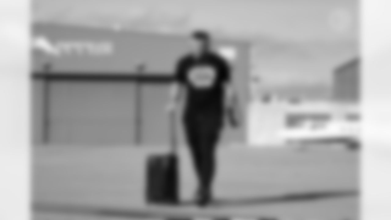 Pittsburgh Steelers linebacker T.J. Watt (90) travels to Chicago on Saturday, Nov. 22, 2025 for the Week 12 regular season matchup against the Chicago Bears. (Alysa Rubin / Pittsburgh Steelers)