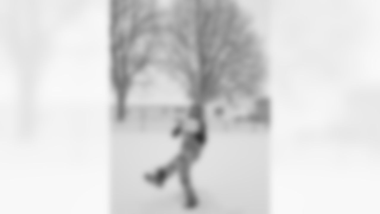 SNUTraditions_HereWeGoSigns_Jan122024340PM_Vannatta_Angelica_97494590_20240112_111756.jpg_97494590_20240112_111756