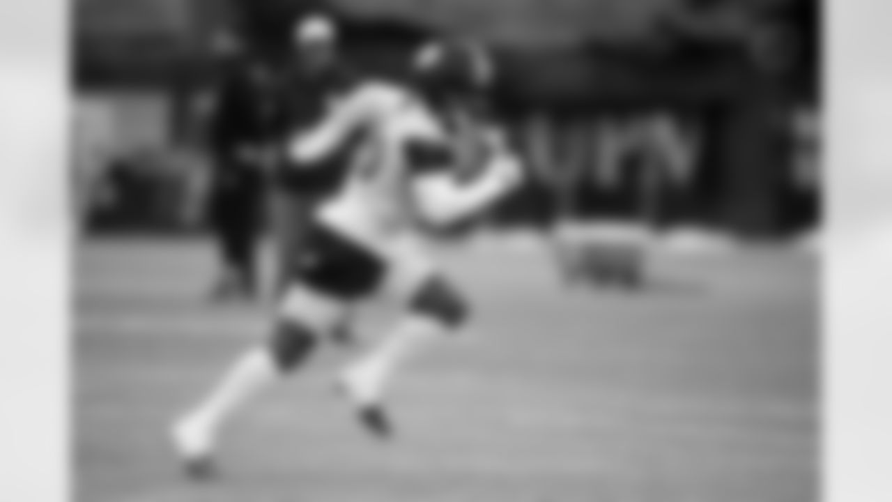 Pittsburgh Steelers safety Jabrill Peppers (40) during practice at the UPMC Rooney Sports Complex preparing for a Wild Card matchup against the Houston Texans, Friday, Jan. 9, 2026 in Pittsburgh, PA. (Karl Roser / Pittsburgh Steelers)