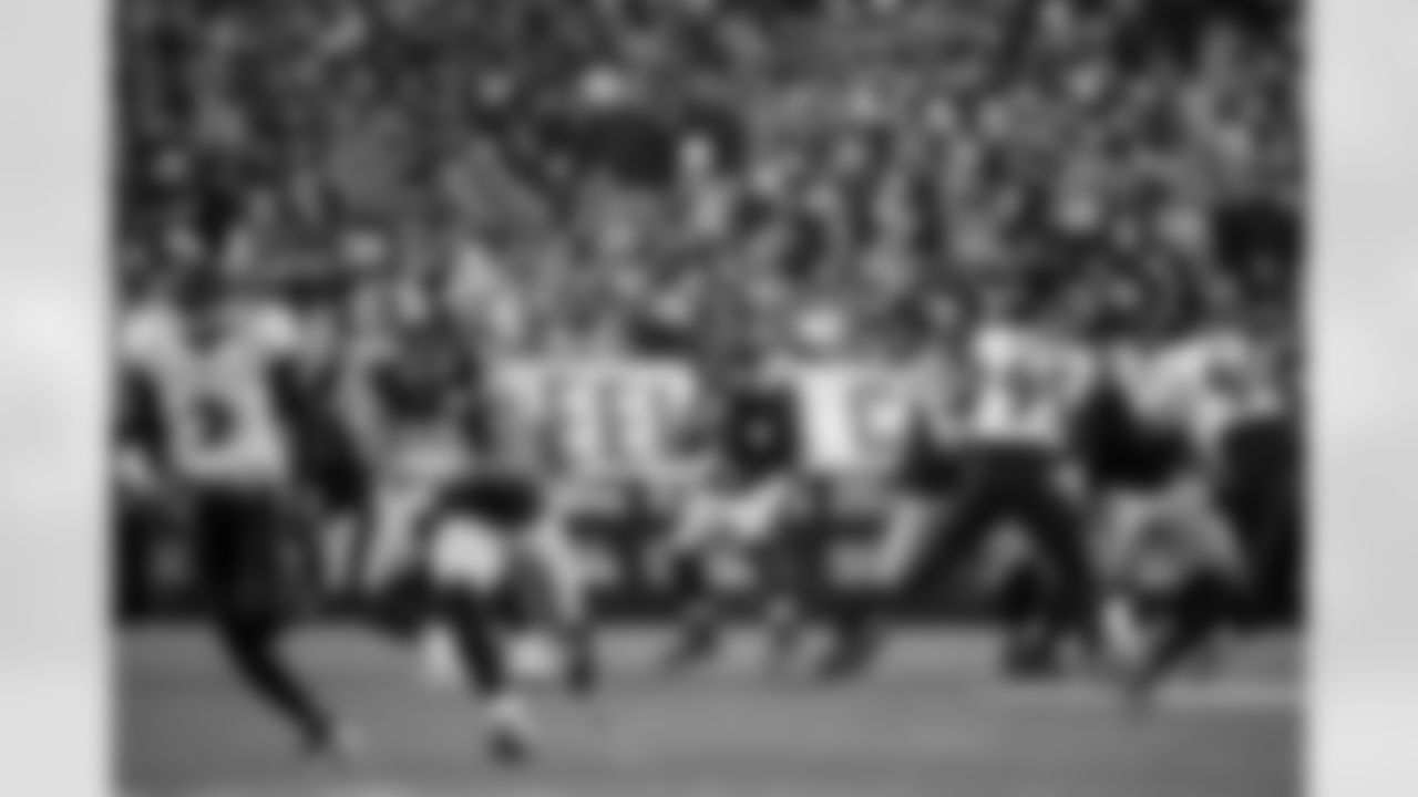 Pittsburgh Steelers quarterback Aaron Rodgers (8) during a regular season game between the Pittsburgh Steelers and the Baltimore Ravens, Sunday, Jan. 4, 2026 in Pittsburgh, PA. The Steelers defeated the Ravens 26-24. (Karl Roser / Pittsburgh Steelers)