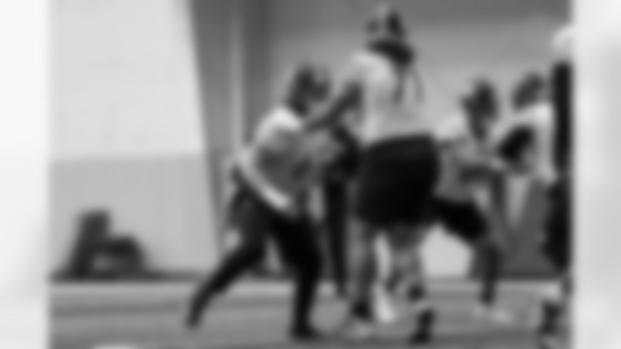 Pittsburgh Steelers center Ryan McCollum (62) and Pittsburgh Steelers guard Andrus Peat (71) during practice at the UPMC Rooney Sports Complex preparing for a Week 14 matchup against the Baltimore Ravens, Thursday, Dec. 4, 2025 in Pittsburgh, PA. (Alysa Rubin / Pittsburgh Steelers)