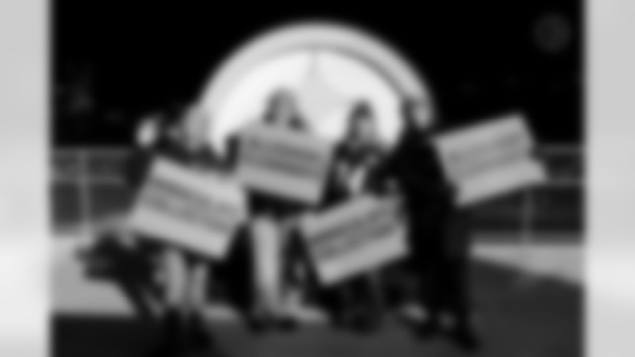 Pittsburgh Steelers fans during a postseason Wild Card game between the Pittsburgh Steelers and the Houston Texans, Monday, Jan. 12, 2026 in Pittsburgh, PA. (Emilee Fails / Pittsburgh Steelers)