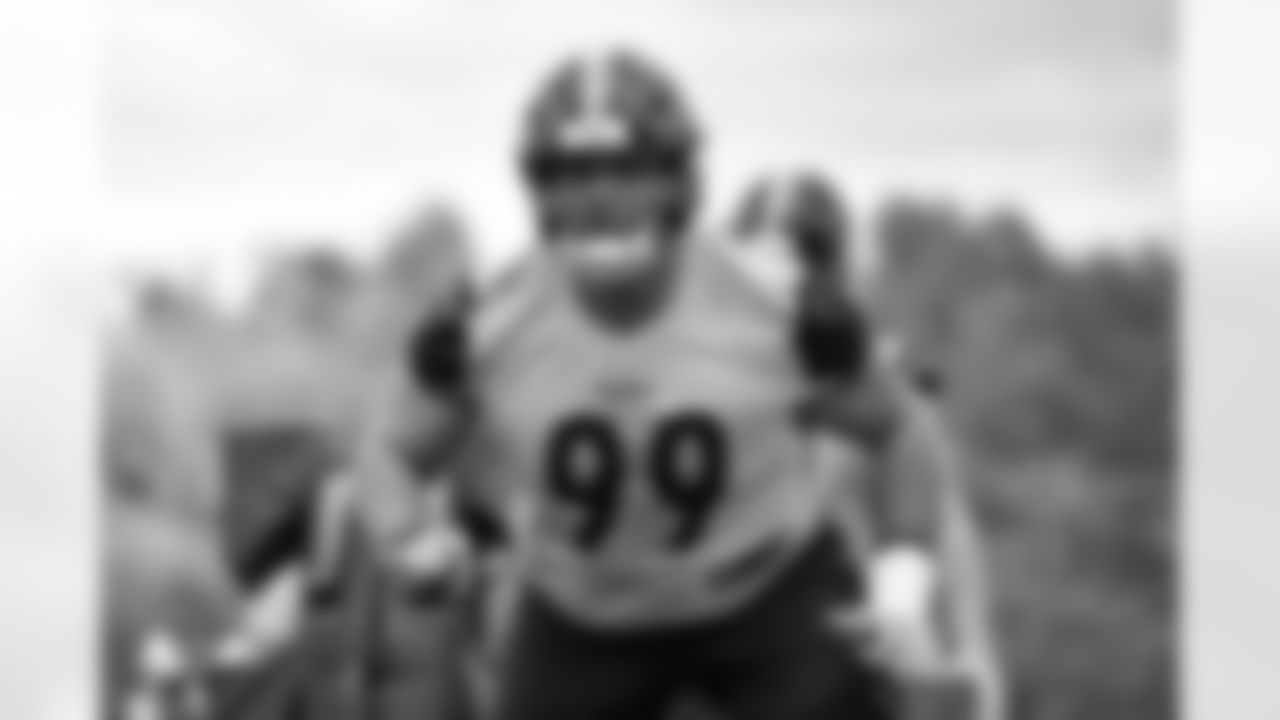 Pittsburgh Steelers defensive tackle Derrick Harmon (99) participates in the Steelers rookie minicamp at the UPMC Rooney Sports Complex, Friday, May 9, 2025 in Pittsburgh, PA. (Alysa Rubin / Pittsburgh Steelers)