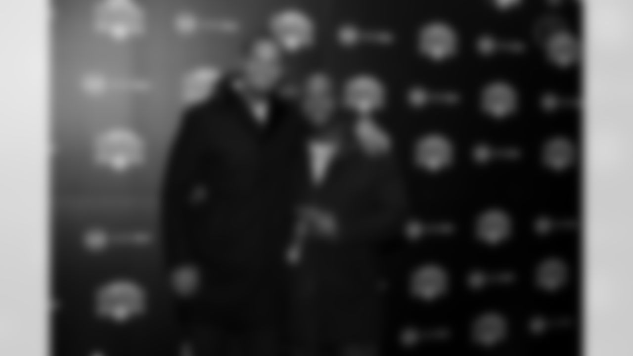 The Pittsburgh Steelers celebrate the 2025 Hall of Honor Class during the Hall of Honor Dinner Ceremony presented by U.S. Steel on Sunday, Dec. 14, 2025 in Pittsburgh, PA. (Karl Roser / Pittsburgh Steelers)