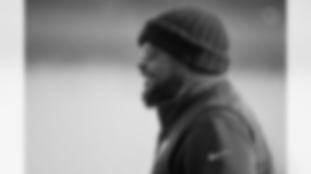 Pittsburgh Steelers head coach Mike Tomlin during practice at the UPMC Rooney Sports Complex preparing for a Wild Card matchup against the Baltimore Ravens, Thursday, Jan. 9, 2025 in Pittsburgh, PA. (Karl Roser / Pittsburgh Steelers)
