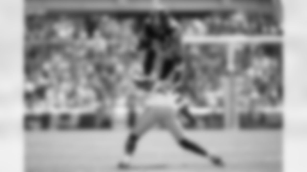 Pittsburgh Steelers running back Jaylen Warren (30) leaps  over Seattle Seahawks cornerback Shaquill Griffin (24) during a regular season game, Sunday, Sept. 14, 2025 in Pittsburgh, PA. The Seahawks beat the Steelers 31-17. Warren had a big run and broke away from the rest of the players on the field. I love how much of the frame is clean and free from of anything busy happening. (Karl Roser / Pittsburgh Steelers)

Model: NIKON Z 9
Lens (mm): 400
ISO: 200
Aperture: 2.8
Shutter: 1/1600