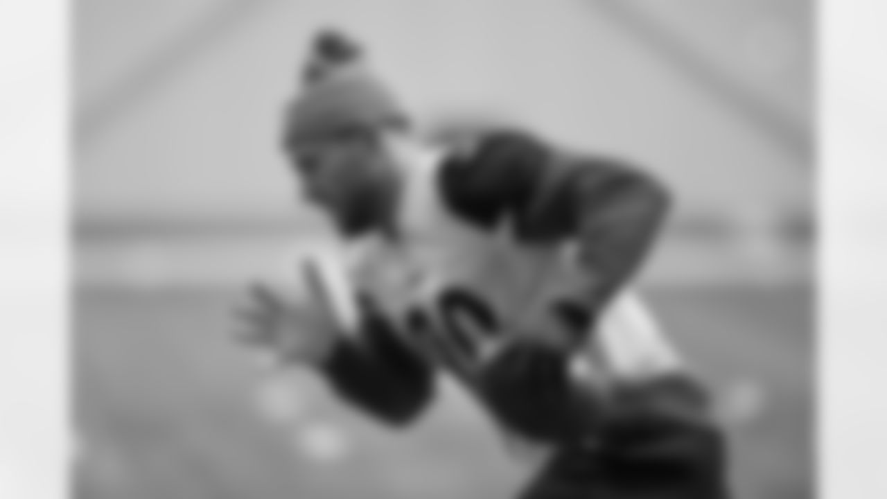 Pittsburgh Steelers linebacker T.J. Watt (90) during practice at the UPMC Rooney Sports Complex preparing for a Week 16 matchup against the Detroit Lions, Wednesday, Dec. 31, 2025 in Pittsburgh, PA. (Karl Roser / Pittsburgh Steelers)