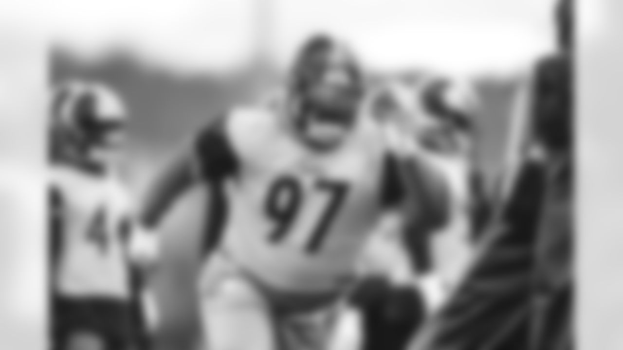 Pittsburgh Steelers defensive tackle Cameron Heyward (97) during practice at the UPMC Rooney Sports Complex preparing for a Week 17 matchup against the Seattle Seahawks, Thursday, Dec. 28, 2023 in Pittsburgh, PA. (Abigail Dean / Pittsburgh Steelers)