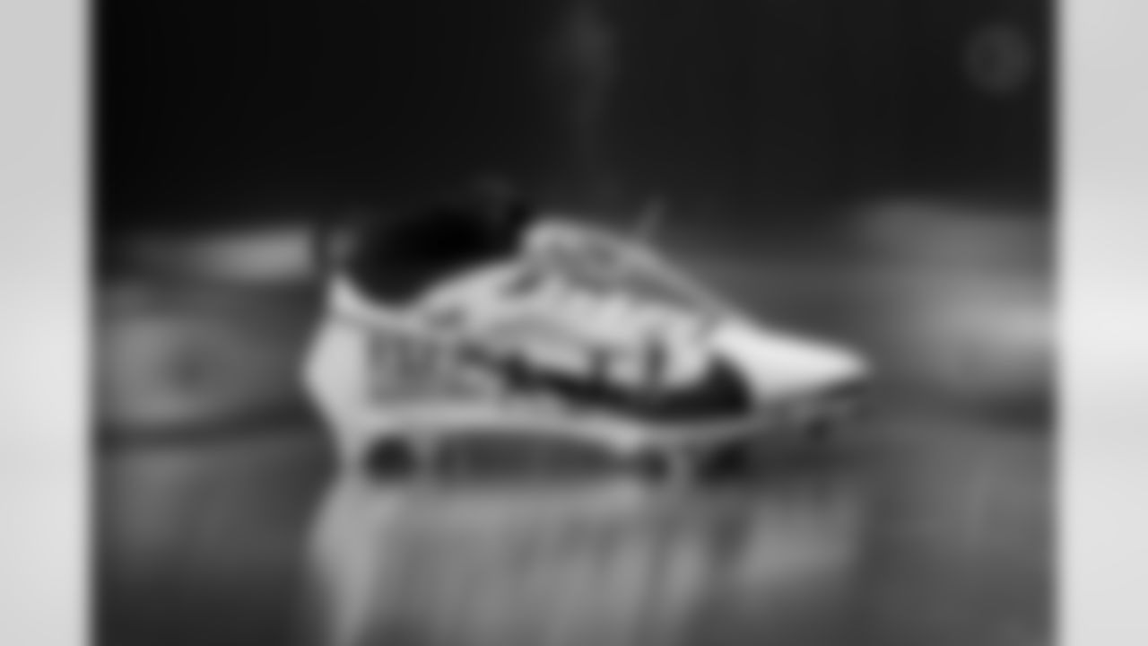 Pittsburgh Steelers wide receiver Ke'Shawn Williams (85)  will showcase his custom cleats supporting Touch BBCA during Week 13. (Alysa Rubin / Pittsburgh Steelers)