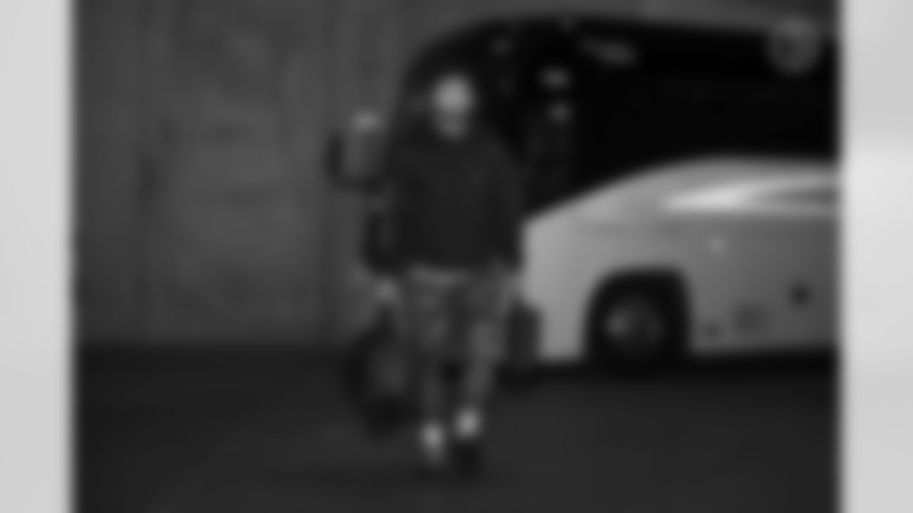 Pittsburgh Steelers running back Jaylen Warren (30) during a regular season game between the Pittsburgh Steelers and the Chicago Bears, Sunday, Nov. 23, 2025 in Chicago, IL. (Karl Roser / Pittsburgh Steelers)