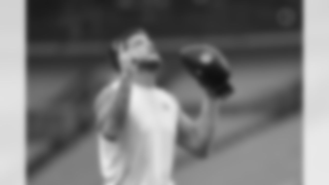 Pittsburgh Steelers linebacker Jack Sawyer (33) during a regular season game between the Pittsburgh Steelers and the Cleveland Browns, Sunday, Dec. 28, 2025 in Cleveland, OH. (Jared Wickerham / Pittsburgh Steelers)