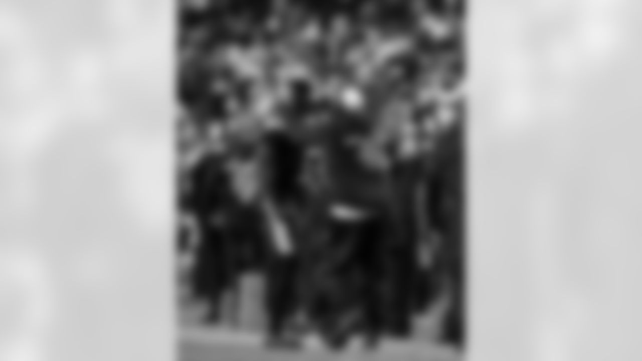 Pittsburgh Steelers cornerback Jalen Ramsey (5) and Pittsburgh Steelers head coach Mike Tomlin during a regular season game between the Pittsburgh Steelers and the Miami Dolphins, Monday, Dec. 15, 2025 in Pittsburgh, PA. The Steelers defeated the Dolphins 28-15. (Karl Roser / Pittsburgh Steelers)