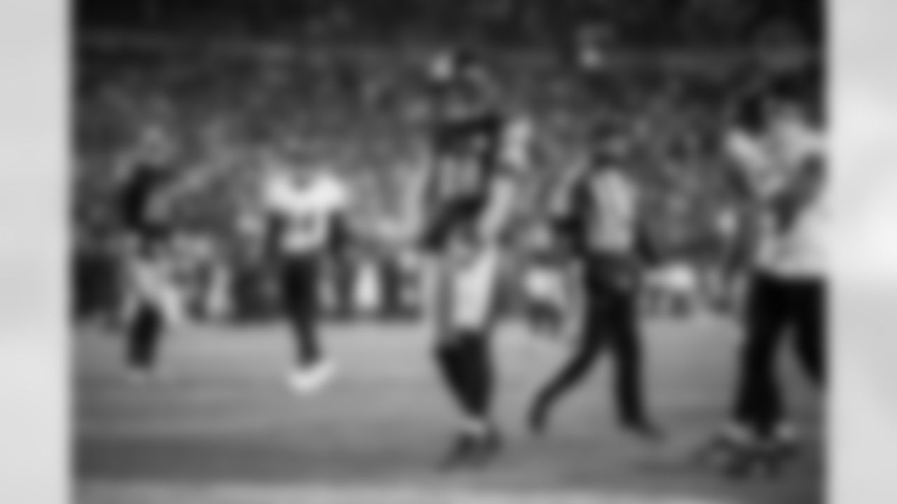 Pittsburgh Steelers tight end Pat Freiermuth (88) during a regular season game between the Pittsburgh Steelers and the Baltimore Ravens, Sunday, Jan. 4, 2026 in Pittsburgh, PA. The Steelers defeated the Ravens 26-24. (Karl Roser / Pittsburgh Steelers)