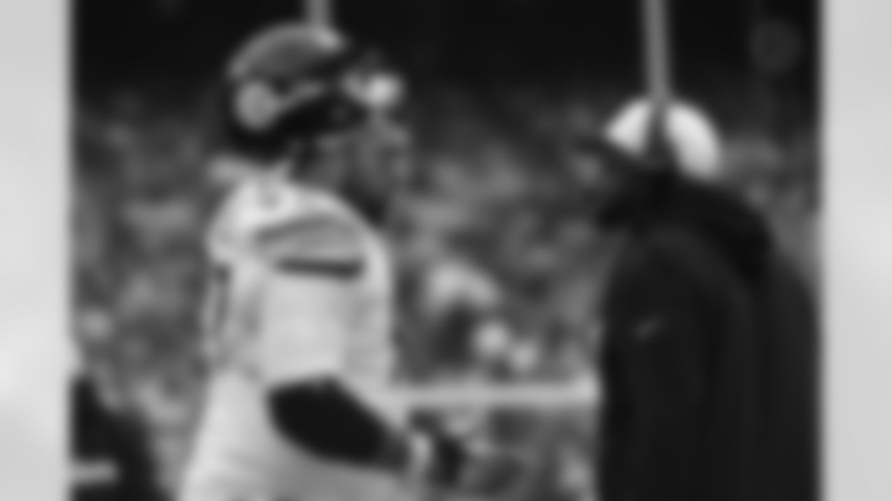 Pittsburgh Steelers defensive tackle Cameron Heyward (97) and Pittsburgh Steelers head coach Mike Tomlin during a regular season game between the Pittsburgh Steelers and the Cleveland Browns, Sunday, Dec. 28, 2025 in Cleveland, OH. (Taylor Ollason / Pittsburgh Steelers)