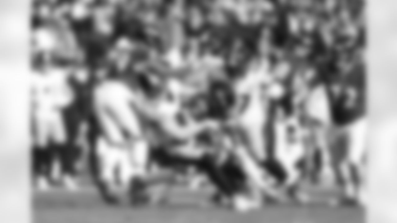 Pittsburgh Steelers linebacker T.J. Watt (90) and Pittsburgh Steelers defensive tackle Cameron Heyward (97) during a regular season game between the Pittsburgh Steelers and the Baltimore Ravens, Sunday, Dec. 7, 2025 in Baltimore, MD. (Karl Roser / Pittsburgh Steelers)